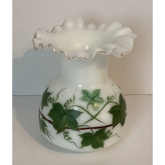 Consolidated Vintage White Glass Vase Hand Painted Ivy Ruffled Top - Picture 3 of 6
